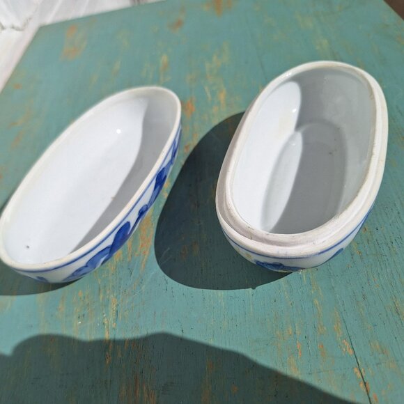 Vintage Porcelain Box Chinoiserie Blue and White Bird Lid Handmade Glass Ceramic - Picture 9 of 17